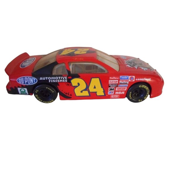 Jeff Gordon #24 DuPont Jurassic Park 1997 Monte Carlo 1:24 Scale - Picture 5 of 7